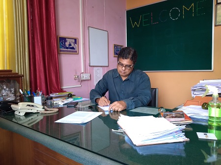 PRINCIPAL SHRI P.M.BHENDE